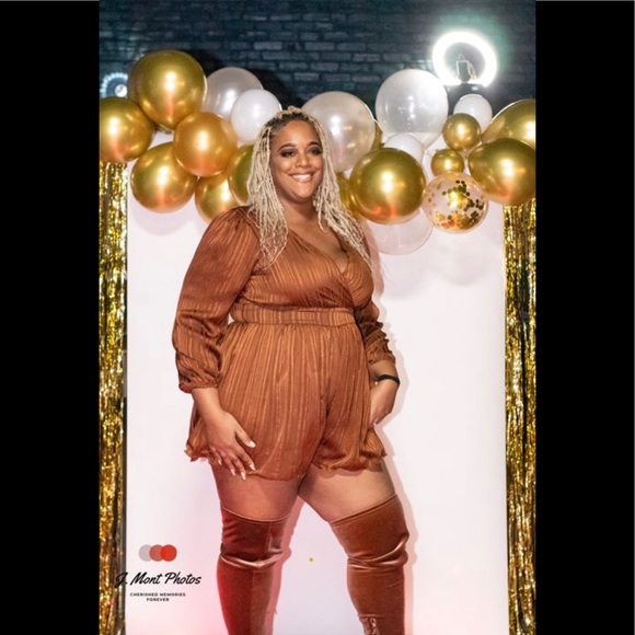 ⭐️Plus Size⭐️ Rust Romper 1X-3X - Picture 3 of 8